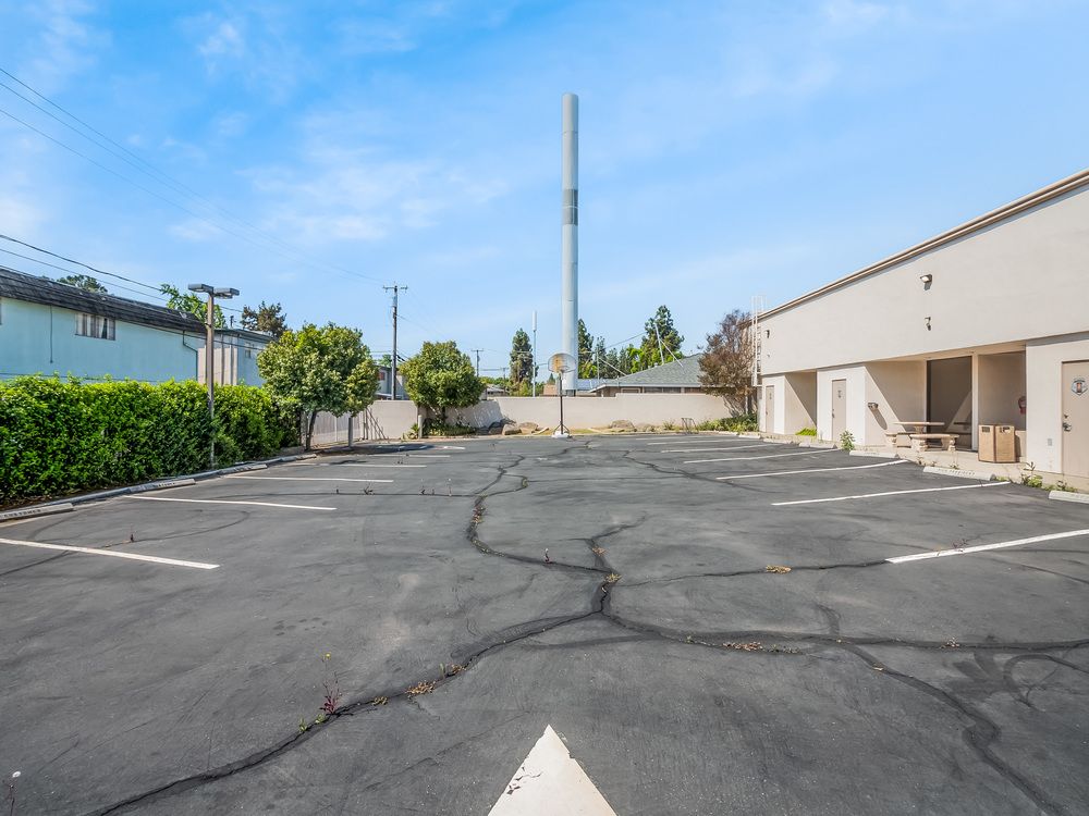 Professional Office Space Located Off Shaw Ave: 1241 E Shaw Ave, Fresno, CA 93710